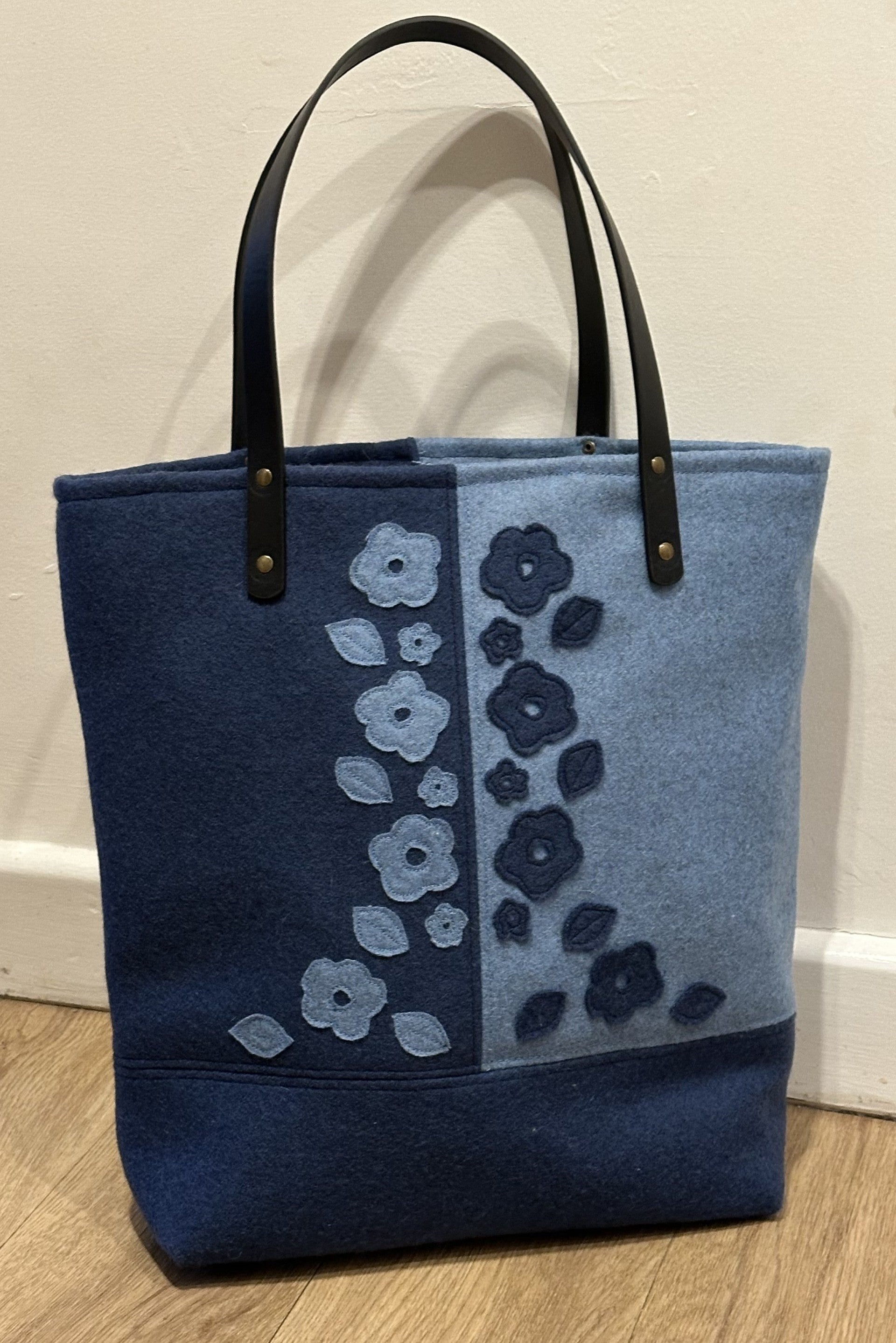Wool Applique Tote Bag instructions with 7 sets of Applique Templates - Digital Download
