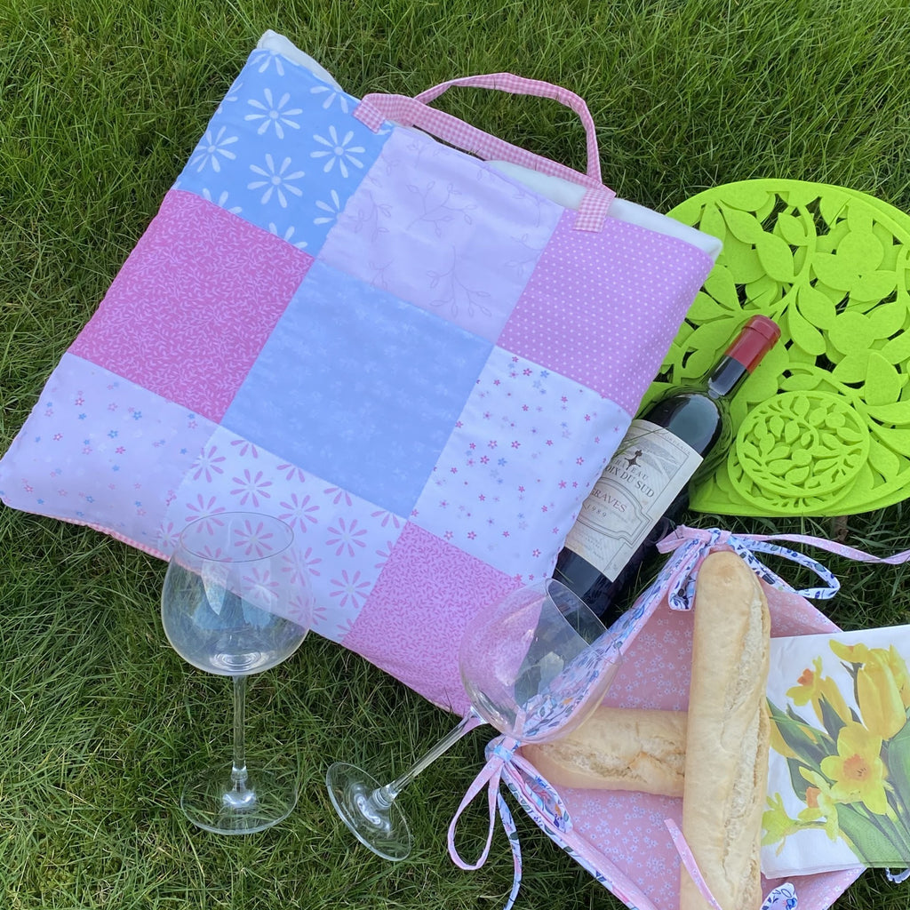 Picnic Blanket Quillow Bag (Not a Quilt but needs one) - Digital Download