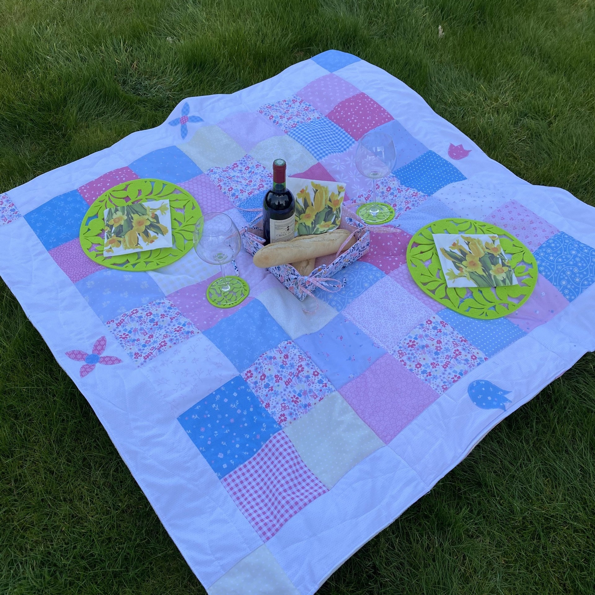 Picnic Blanket Quillow Bag (Not a Quilt but needs one) - Digital Download