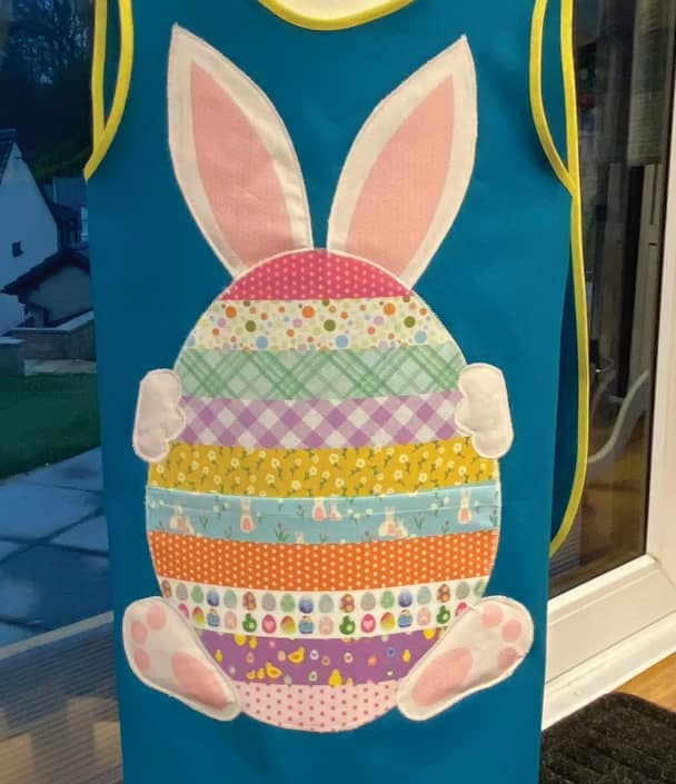 Springtime PDF bundle. Egg table runner, Bunny treat bags, Bunny pocket applique, Easy store basket, Zipped Gift Bags and Fabric Eggs - Digital Download