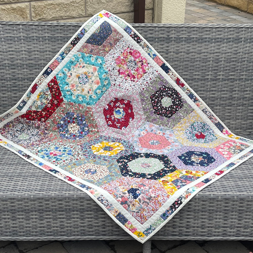 Wrap Around Hexies Lap Quilt - Digital Download