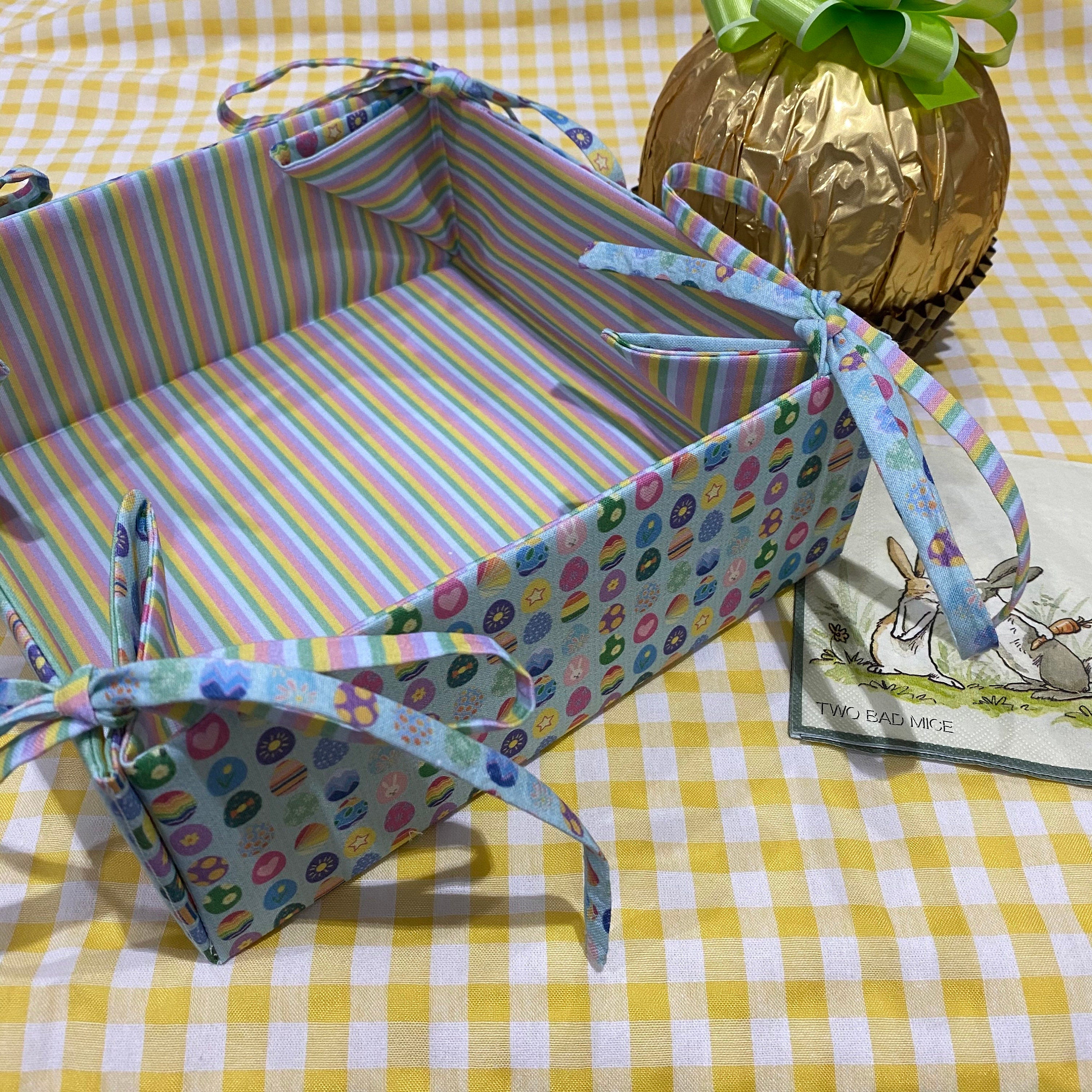 Springtime PDF bundle. Egg table runner, Bunny treat bags, Bunny pocket applique, Easy store basket, Zipped Gift Bags and Fabric Eggs - Digital Download