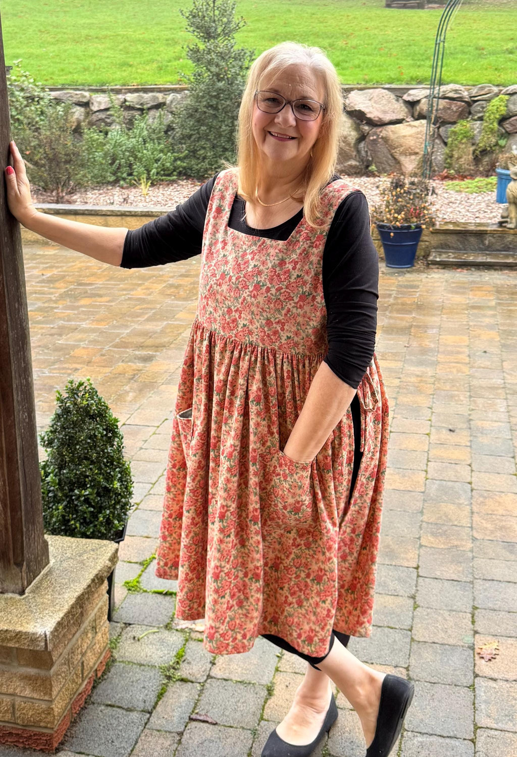 Popover Pinnyfore Sewing Pattern. Sizes 8/30. Open sides Pinny…..closed sides Pinafore - Digital Download