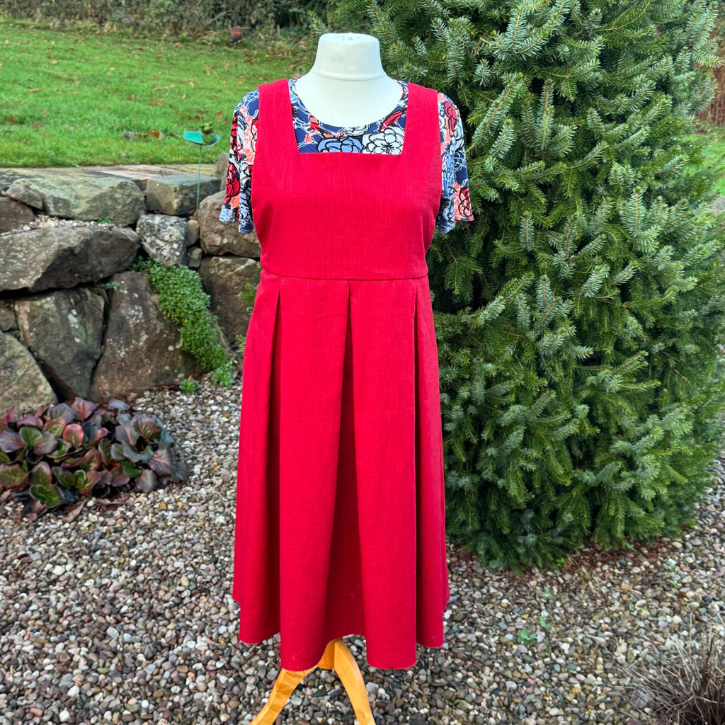Popover Pinnyfore Sewing Pattern. Sizes 8/30. Open sides Pinny…..closed sides Pinafore - Digital Download